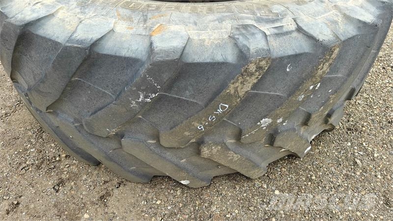 Trelleborg 710/75 R42 XXX Gume, točkovi i felne