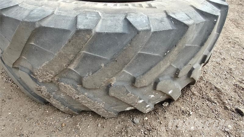 Trelleborg 710/75R42 XXX Gume, točkovi i felne