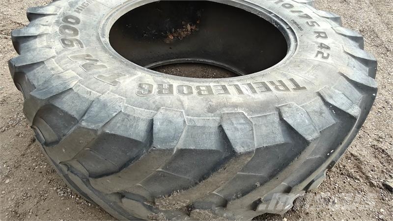 Trelleborg 710/75R42 XXX Gume, točkovi i felne