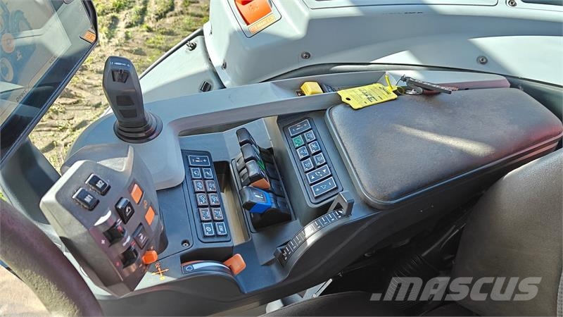 Valtra T214 m. Flisvogn fra Kronos / Alsidig Maskinfabrik Forwarders