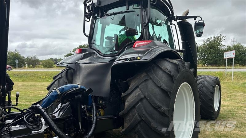 Valtra T214 m. Flisvogn fra Kronos / Alsidig Maskinfabrik Forwarders
