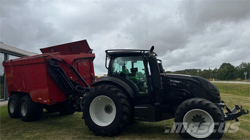 Valtra T214 m. Flisvogn fra Kronos / Alsidig Maskinfabrik Forwarders