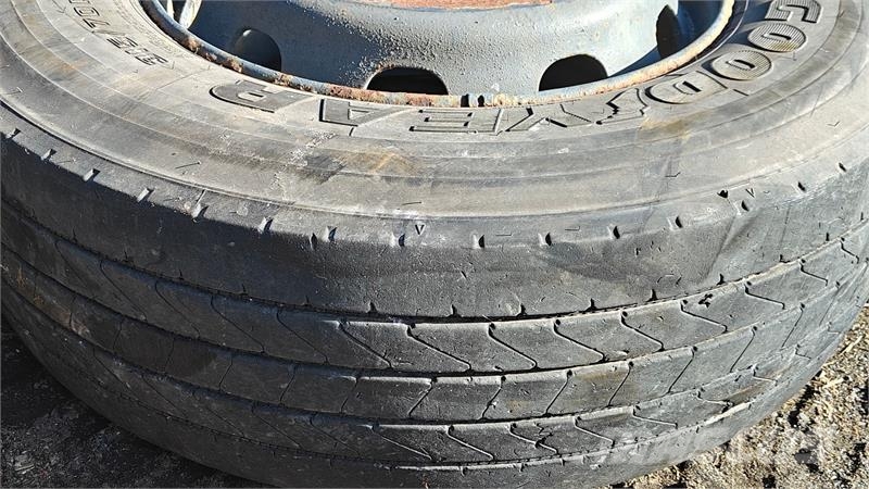 Vognhjul 22,5 XXX 315/70-22,5 + 315/80-22,5 Gume, točkovi i felne