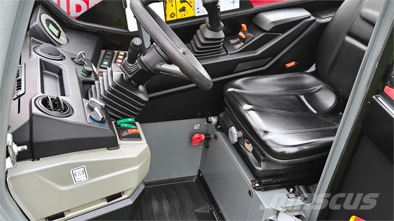 Weidemann T4512 لوادر صغيرة