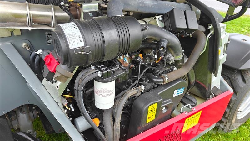 Weidemann T4512 لوادر صغيرة
