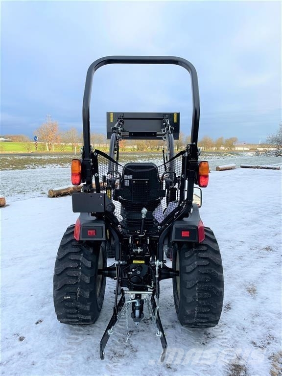 Yanmar SA 424 M/ frontæsser Kompaktné traktory