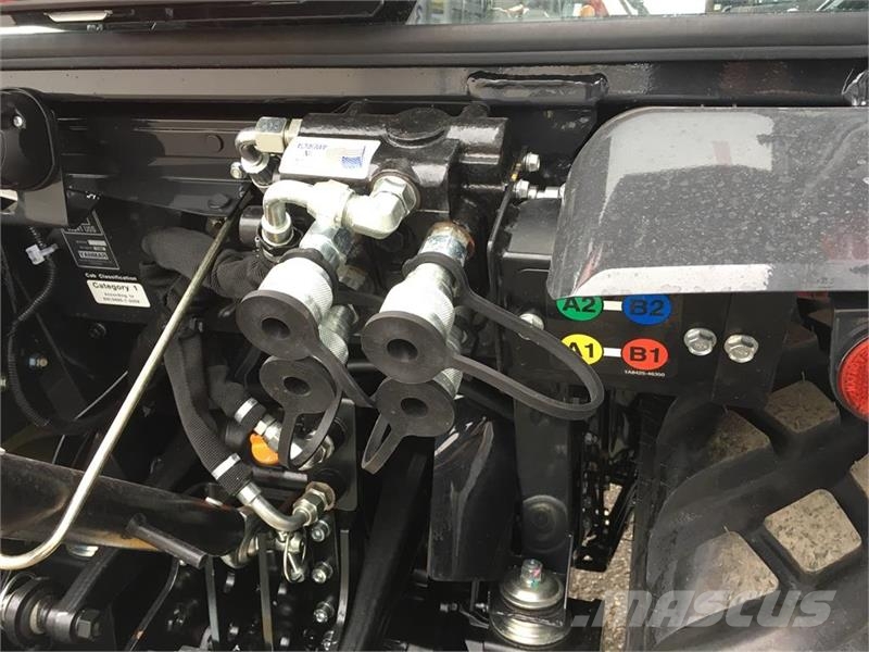 Yanmar YT 235H 4WD جرارات مدمجة
