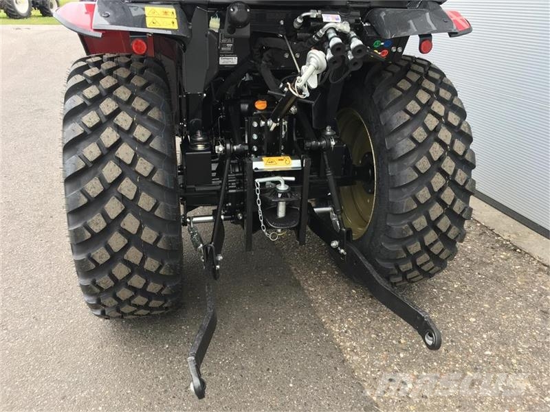 Yanmar YT 235H 4WD جرارات مدمجة