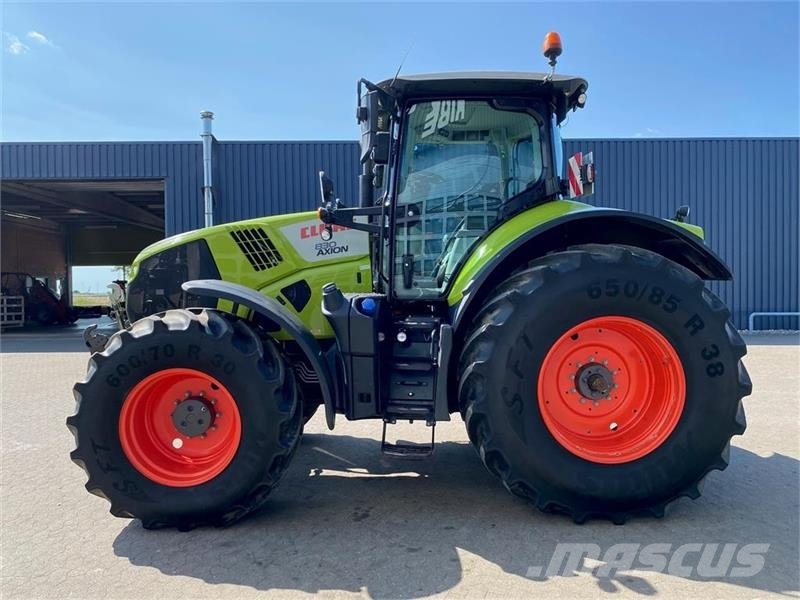 CLAAS AXION 830 CIS + Med Front PTO トラクター