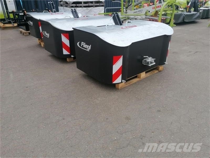 Fliegl 1500 kg. frontvægt Other tractor accessories
