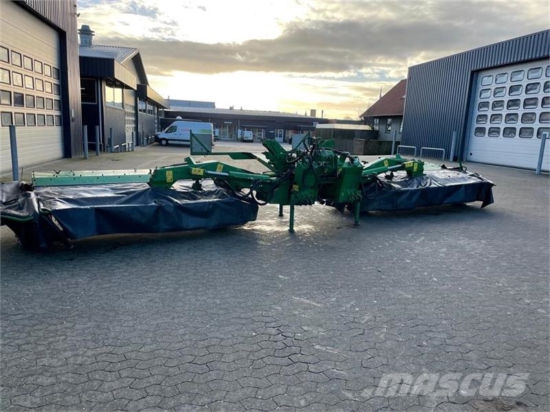 John Deere 388 med crimper Vālotāji