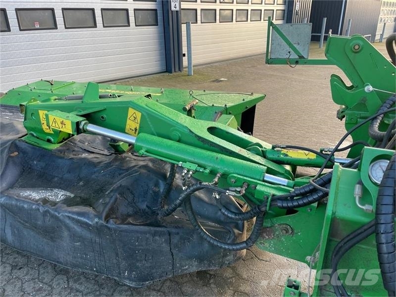 John Deere 388 med crimper Vālotāji