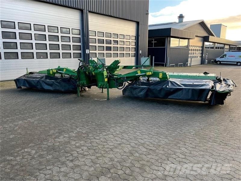 John Deere 388 med crimper Vālotāji