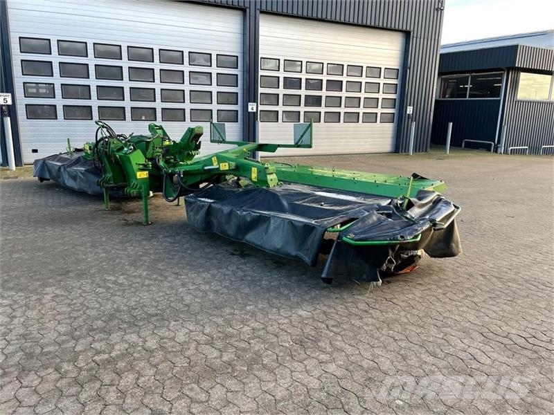 John Deere 388 med crimper Vālotāji
