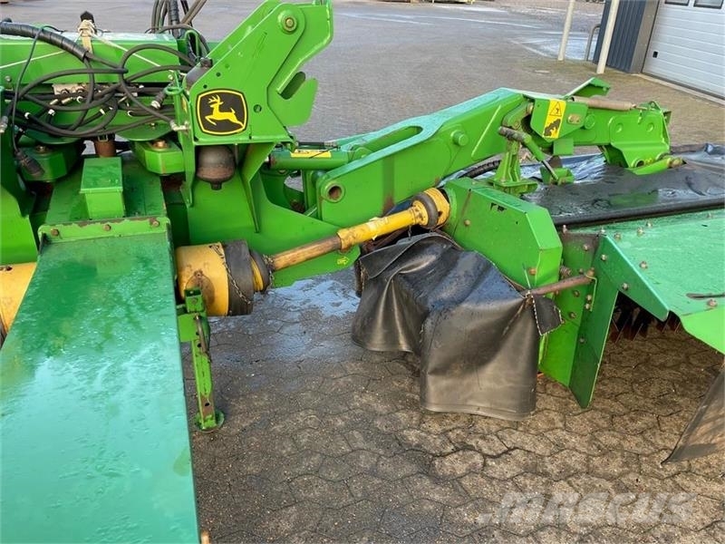 John Deere 388 med crimper Vālotāji