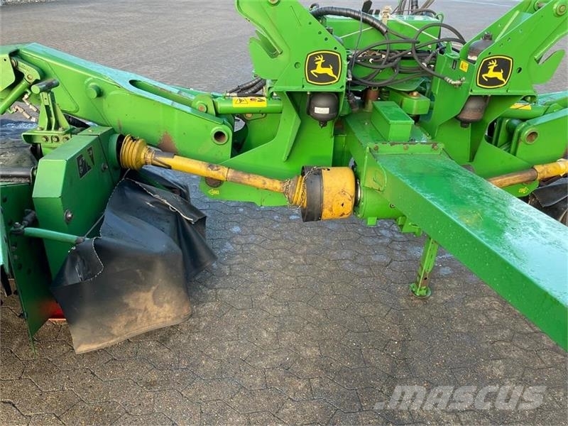 John Deere 388 med crimper Vālotāji