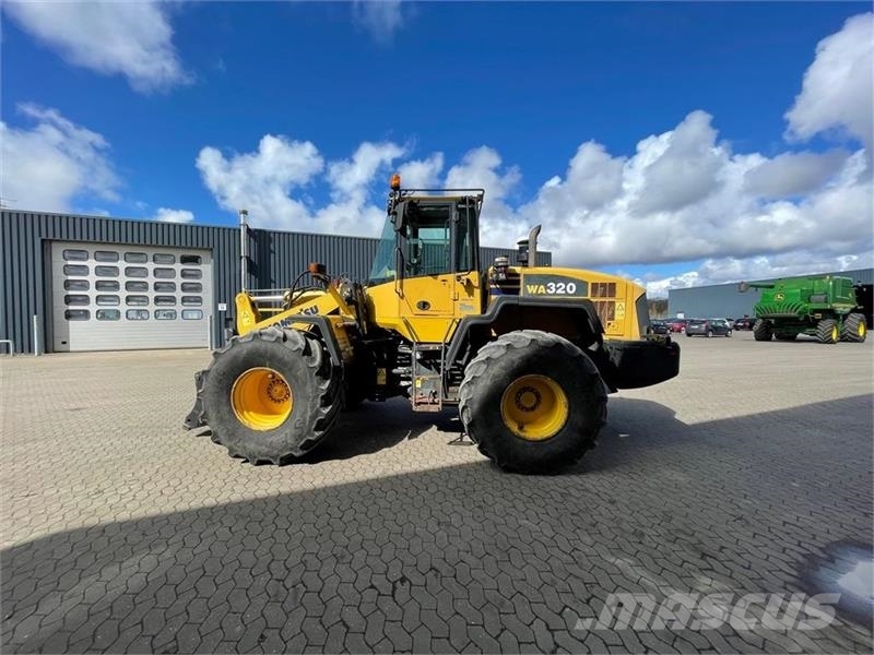 Komatsu WA320-5 Wheel loaders