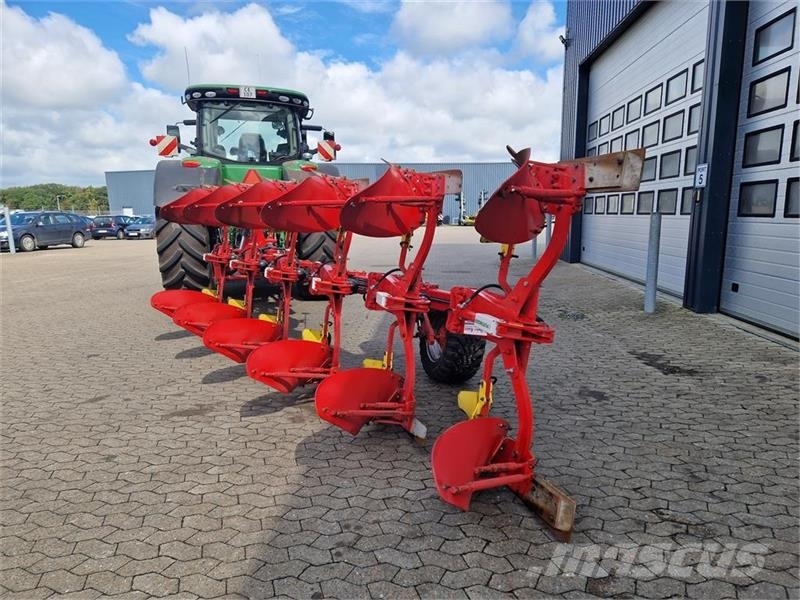 Pöttinger SERVO 45 S PLUS NOVA 6 furet 双向犁
