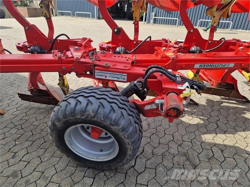 Pöttinger SERVO 45 S PLUS NOVA 6 furet 双向犁