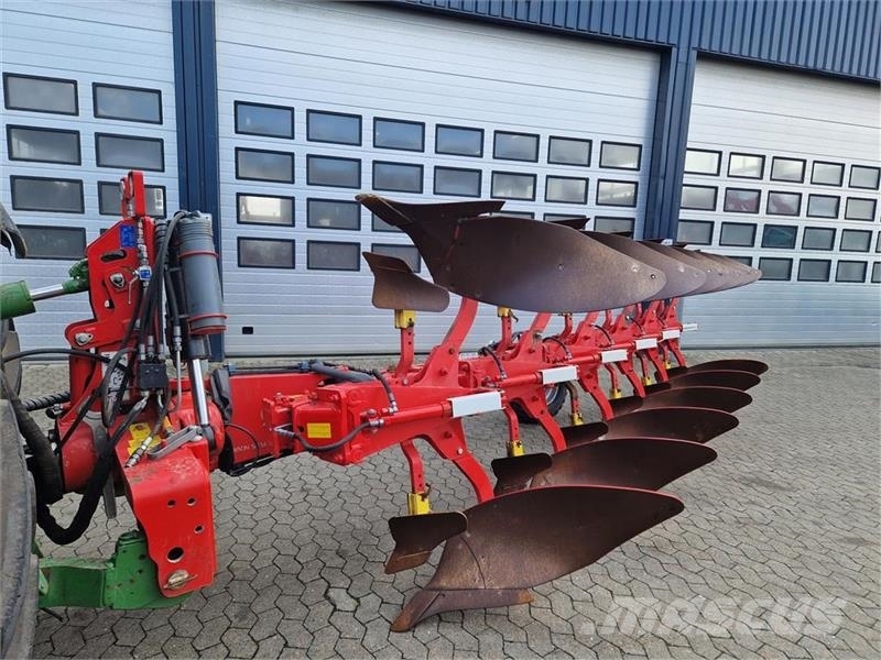 Pöttinger SERVO 45 S PLUS NOVA 6 furet 双向犁