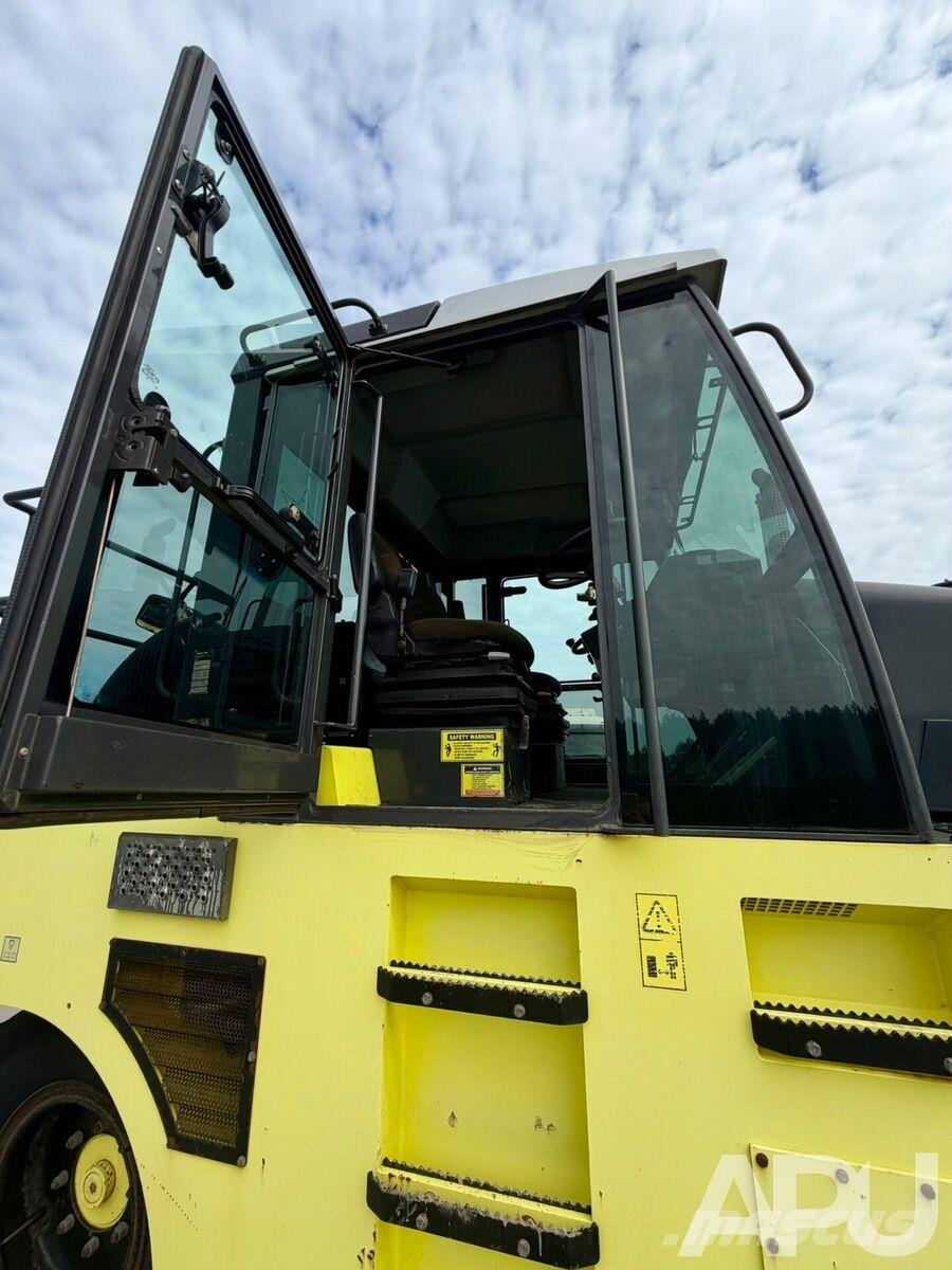 Ammann AP240 Rodillos sobre neumáticos