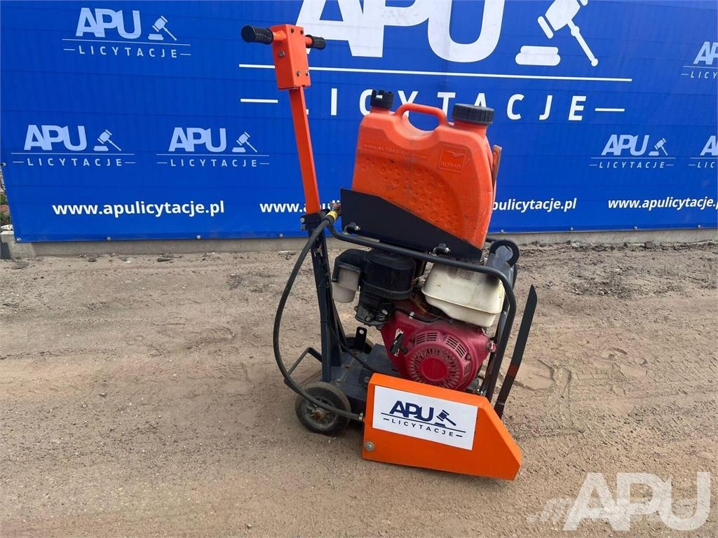 Belle CSXA01 Rezači asfalta