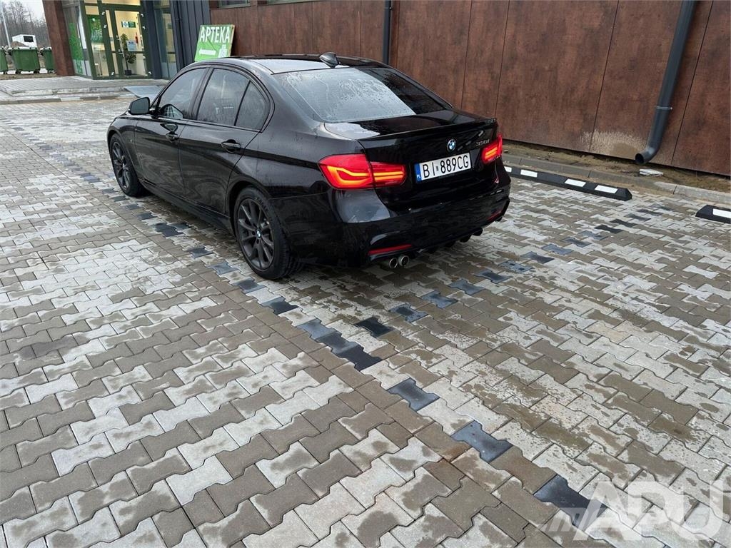 BMW 330i F30 Otomobiller