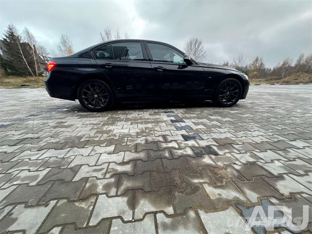 BMW 330i F30 Otomobiller