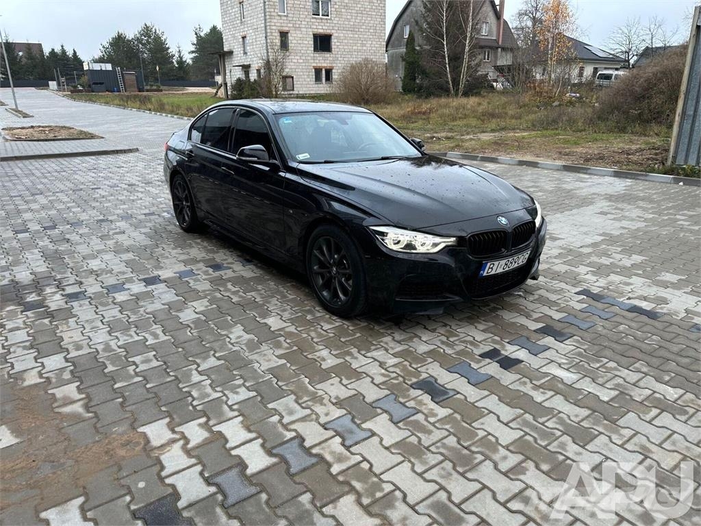 BMW 330i F30 Otomobiller