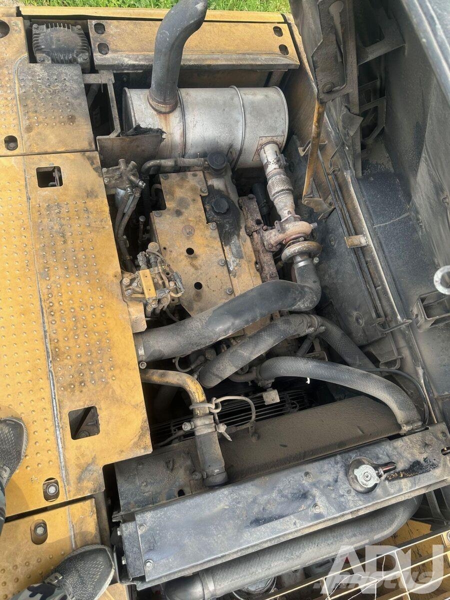 CAT 320D Kāpurķēžu ekskavatori