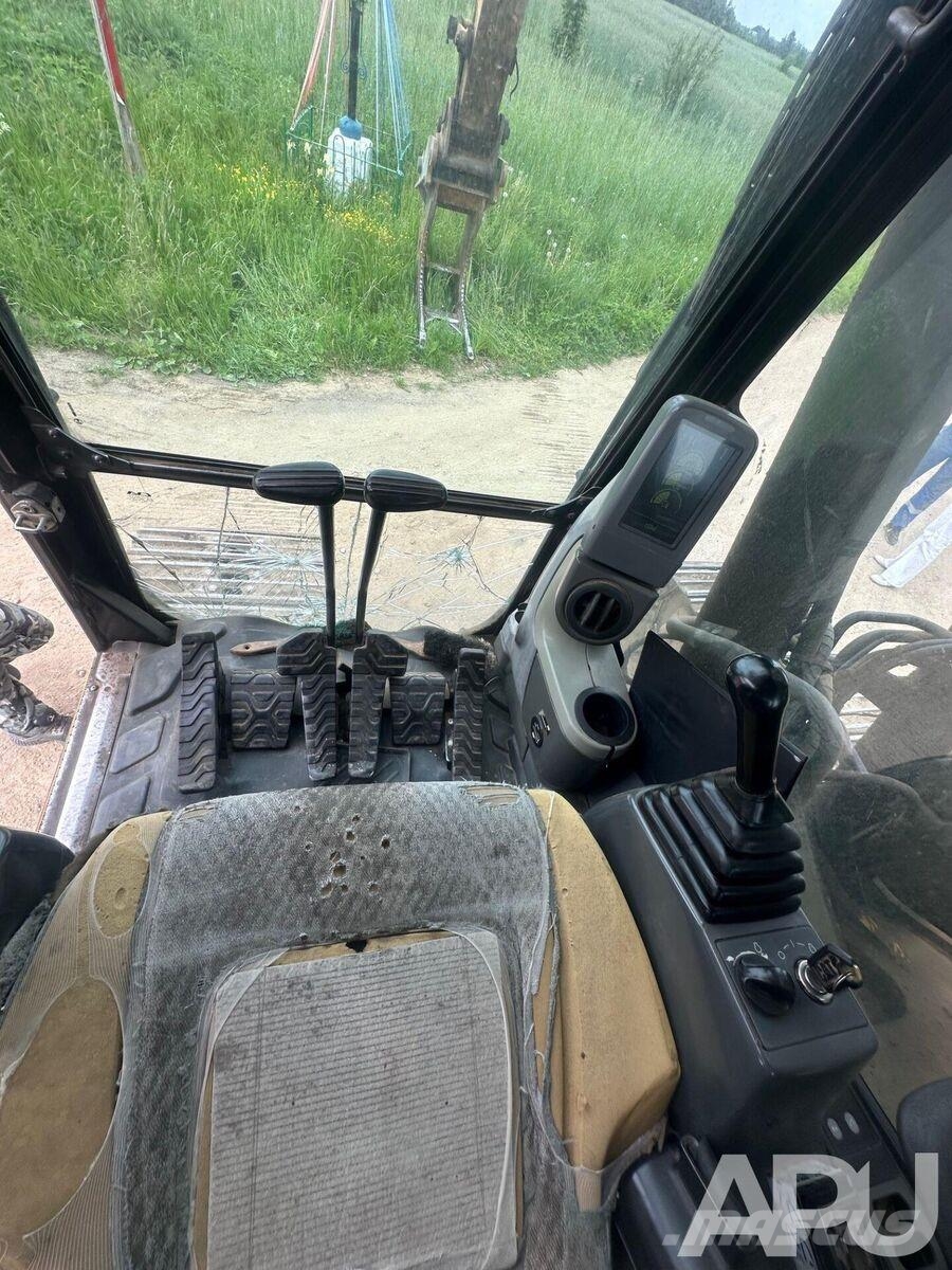 CAT 320D Kāpurķēžu ekskavatori