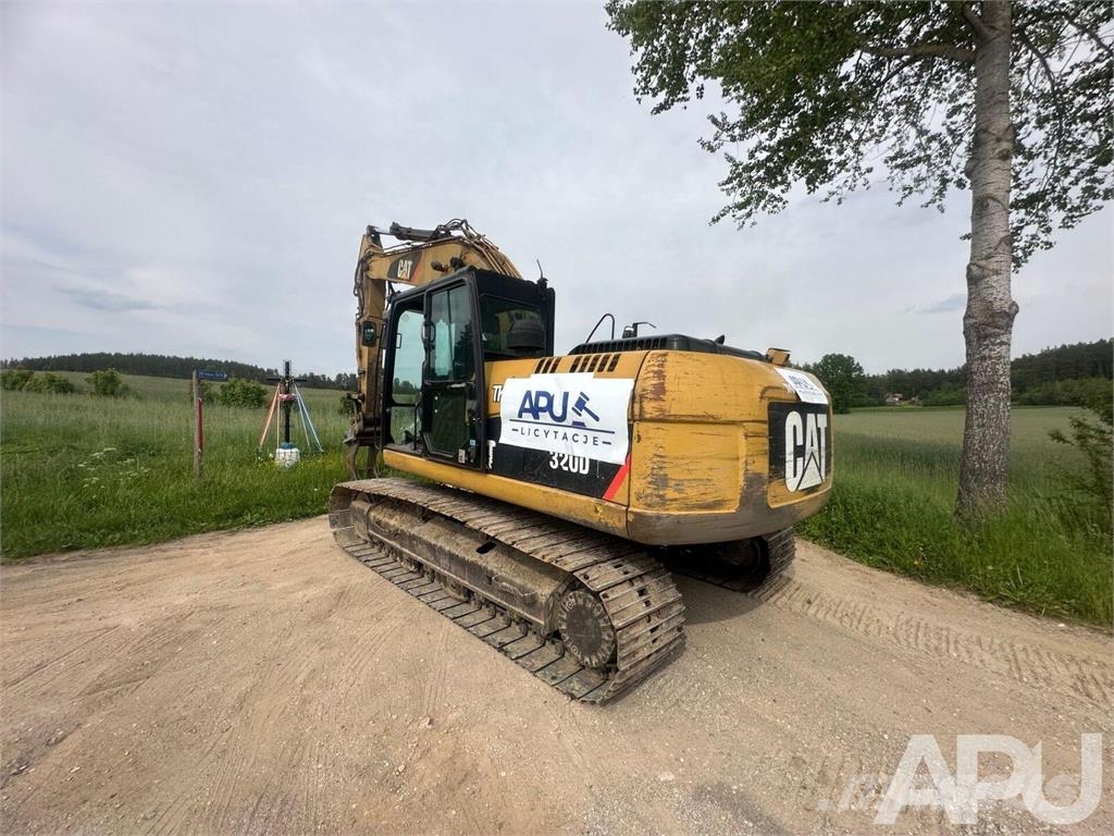 CAT 320D Kāpurķēžu ekskavatori