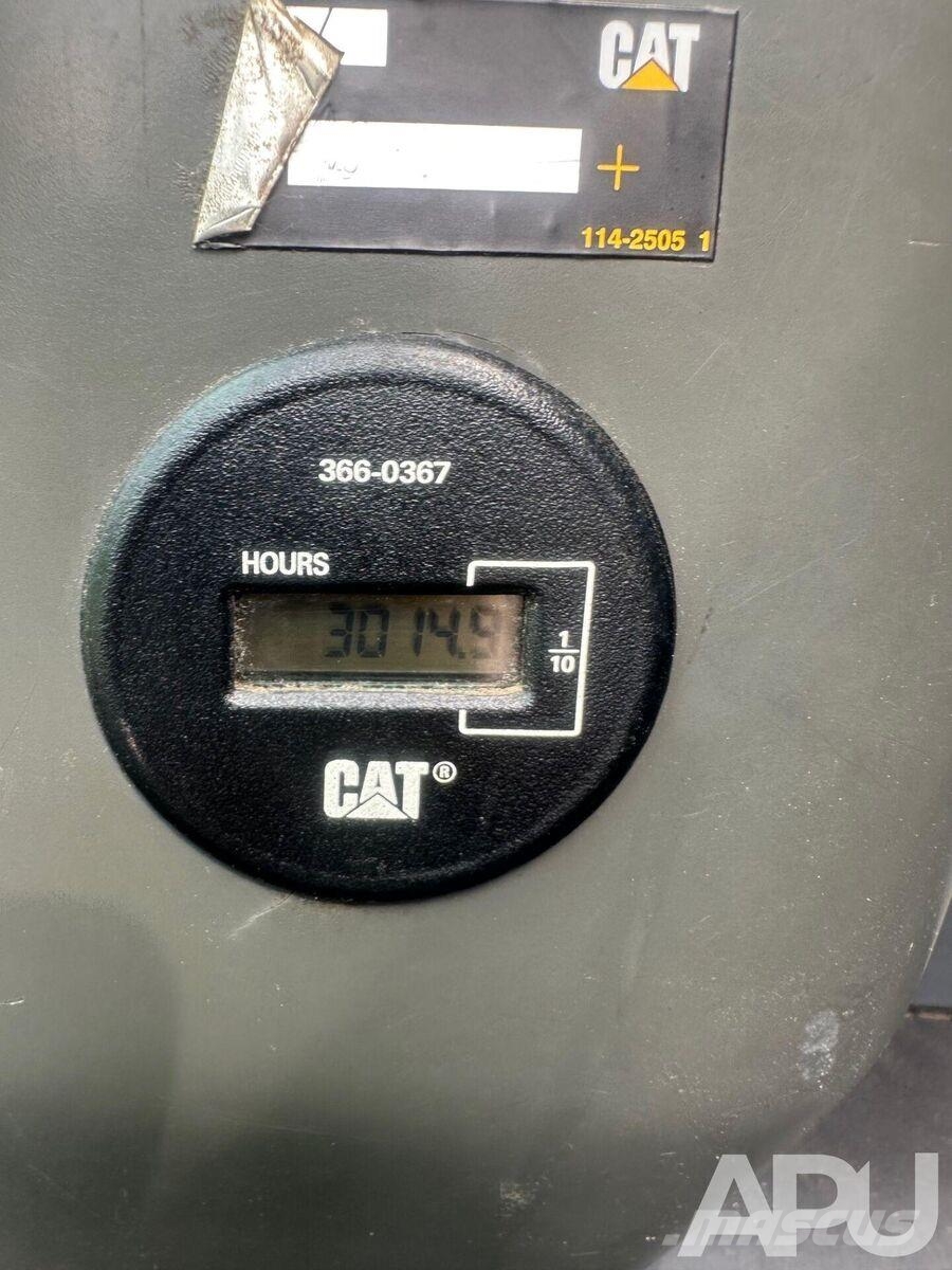 CAT 320D Kāpurķēžu ekskavatori