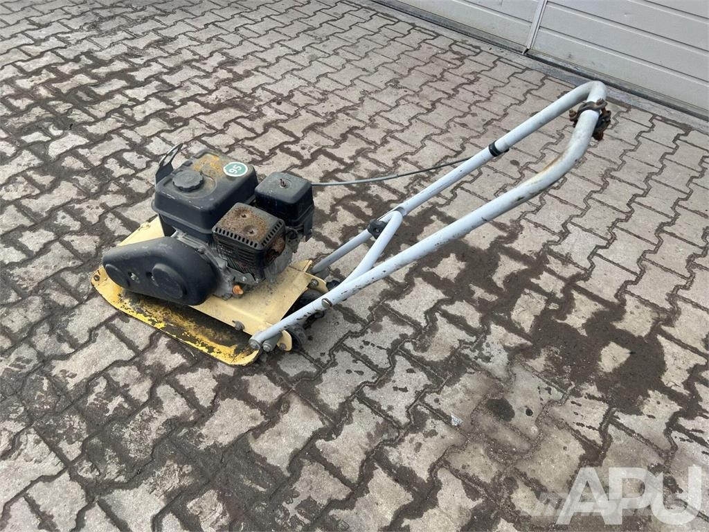 CAT BF120 Plate compactors