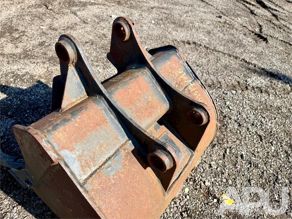 equipment - attachment for construction equipment  دلاء