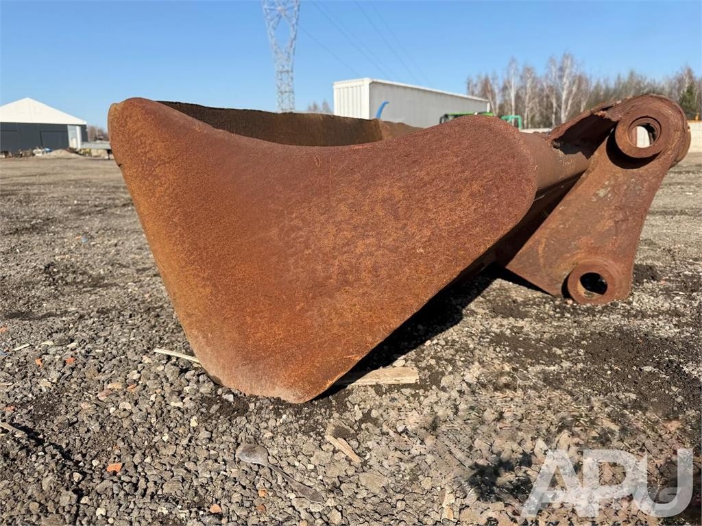  equipment - attachment for construction equipment  دلاء