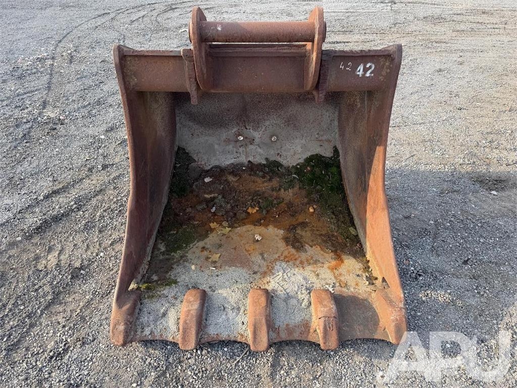  equipment - attachment for construction equipment  دلاء