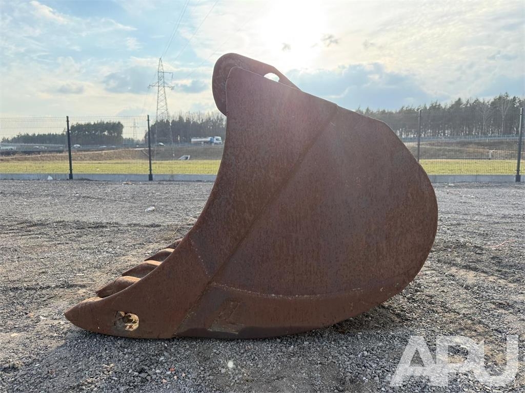 equipment - attachment for construction equipment  دلاء