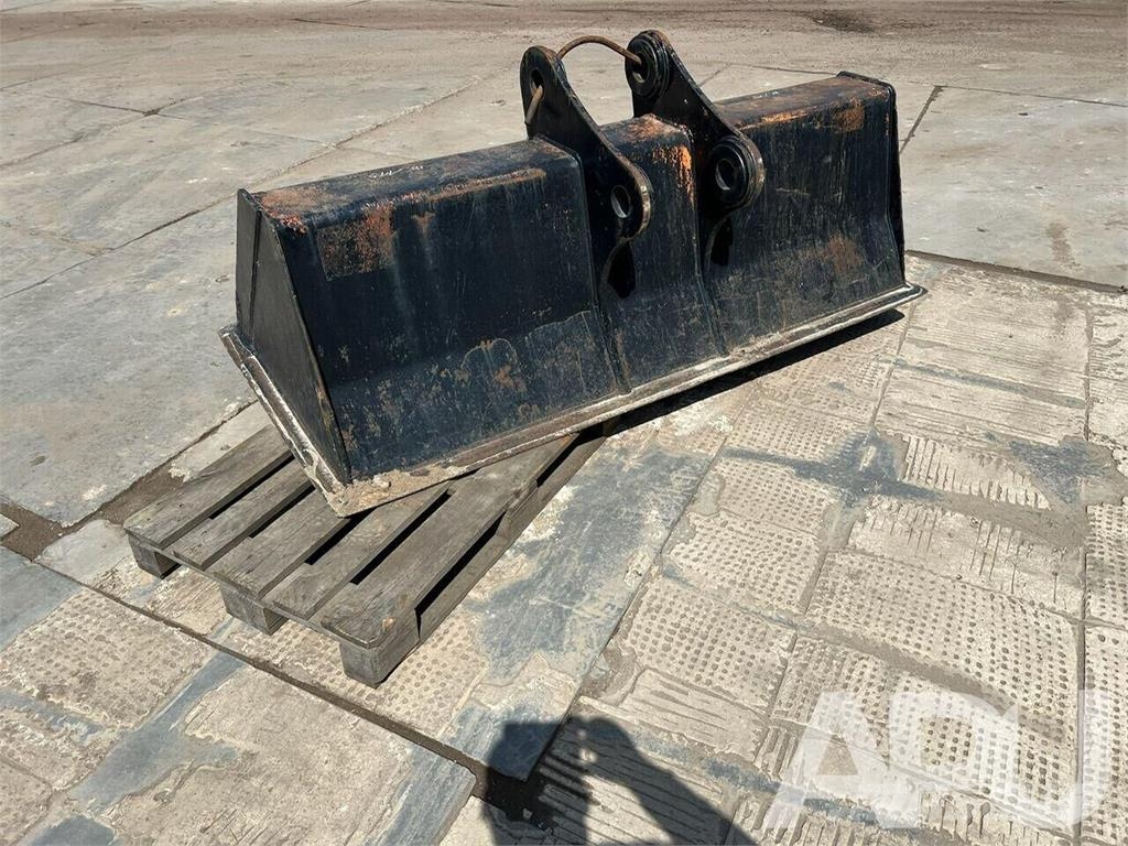  equipment - attachment for construction equipment  Кофи