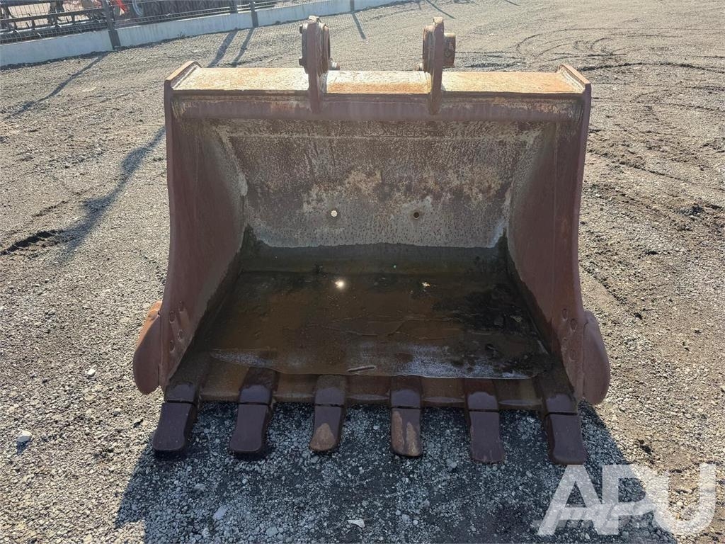  equipment - attachment for construction equipment  دلاء