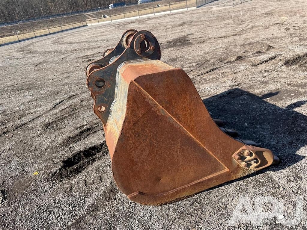  equipment - attachment for construction equipment  دلاء