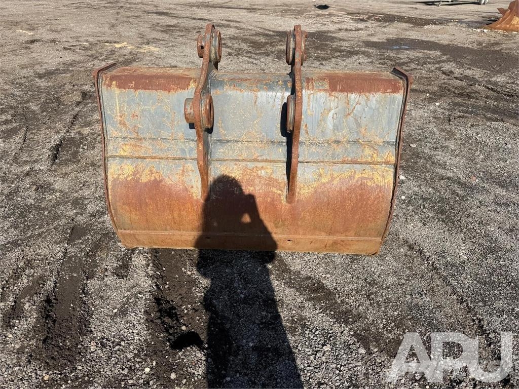  equipment - attachment for construction equipment  دلاء