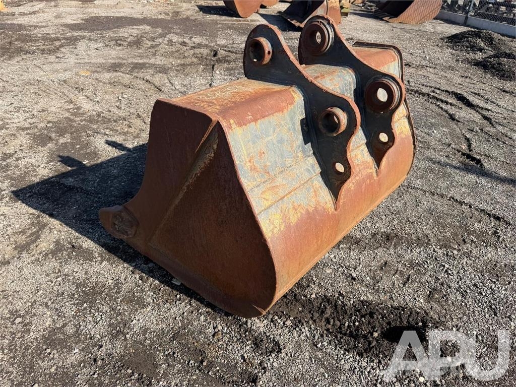  equipment - attachment for construction equipment  دلاء