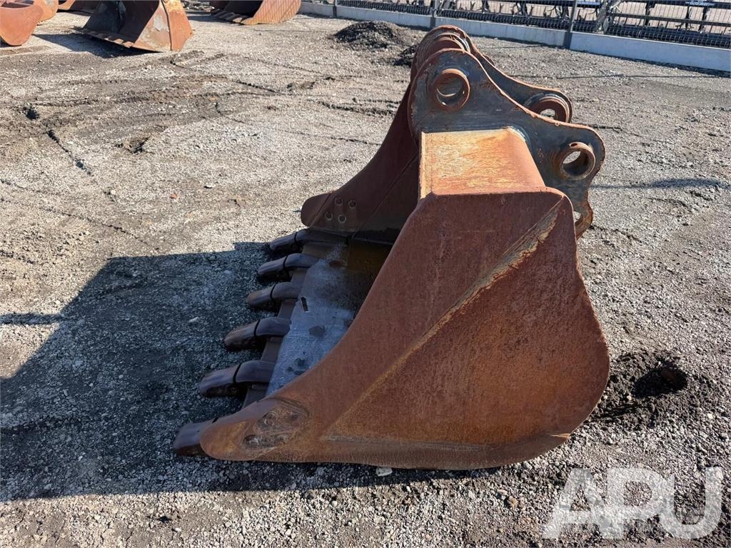  equipment - attachment for construction equipment  دلاء