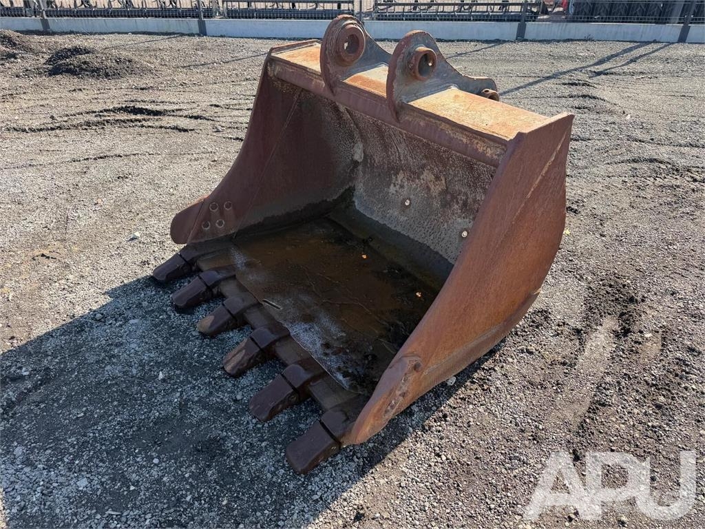  equipment - attachment for construction equipment  دلاء