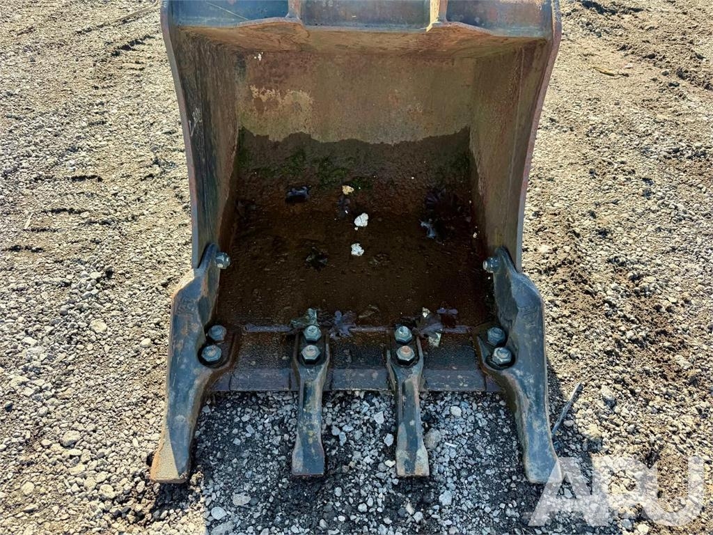  equipment - attachment for construction equipment  دلاء
