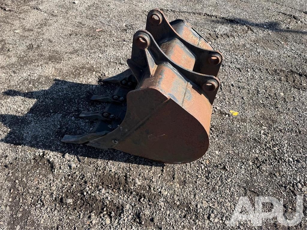  equipment - attachment for construction equipment  دلاء
