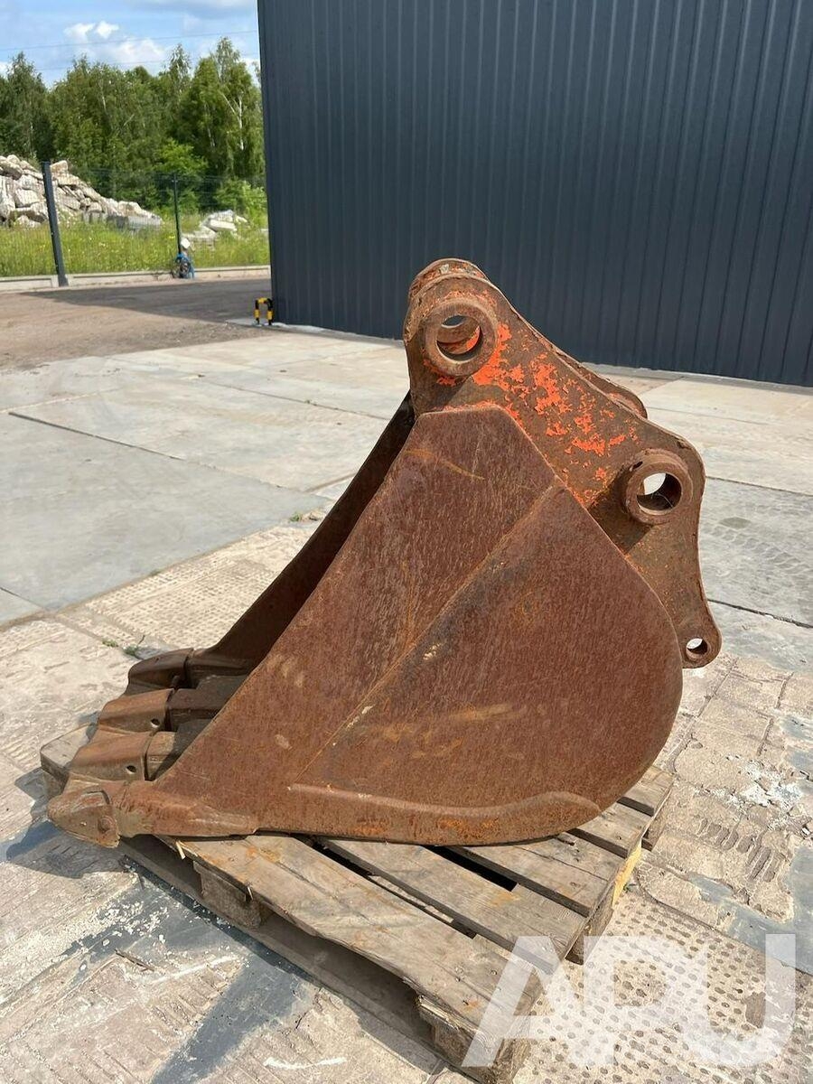  equipment - attachment for construction equipment  دلاء