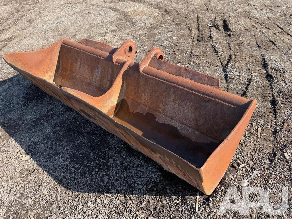  equipment - attachment for construction equipment  دلاء