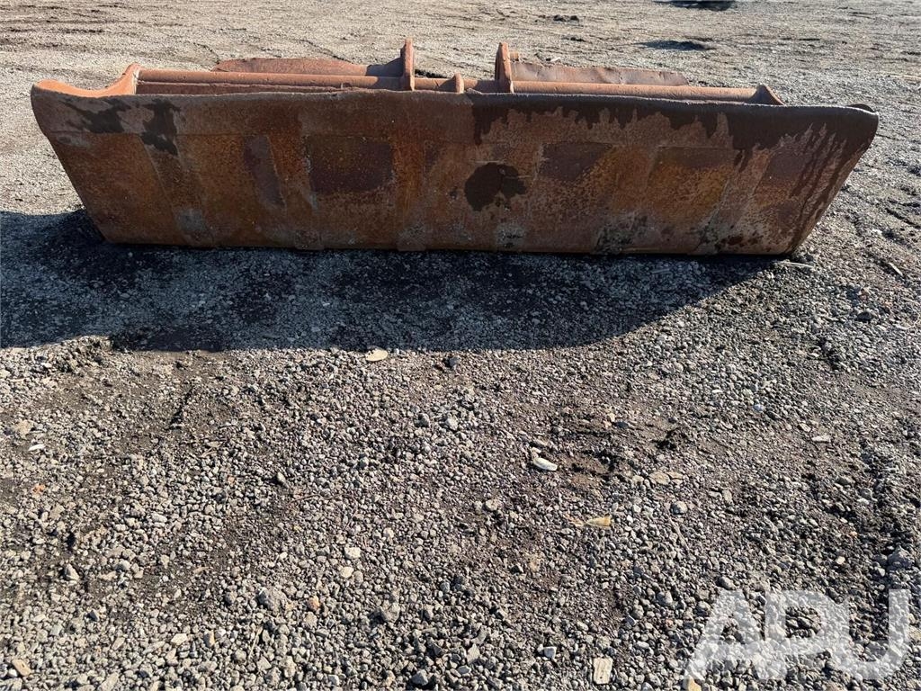  equipment - attachment for construction equipment  دلاء